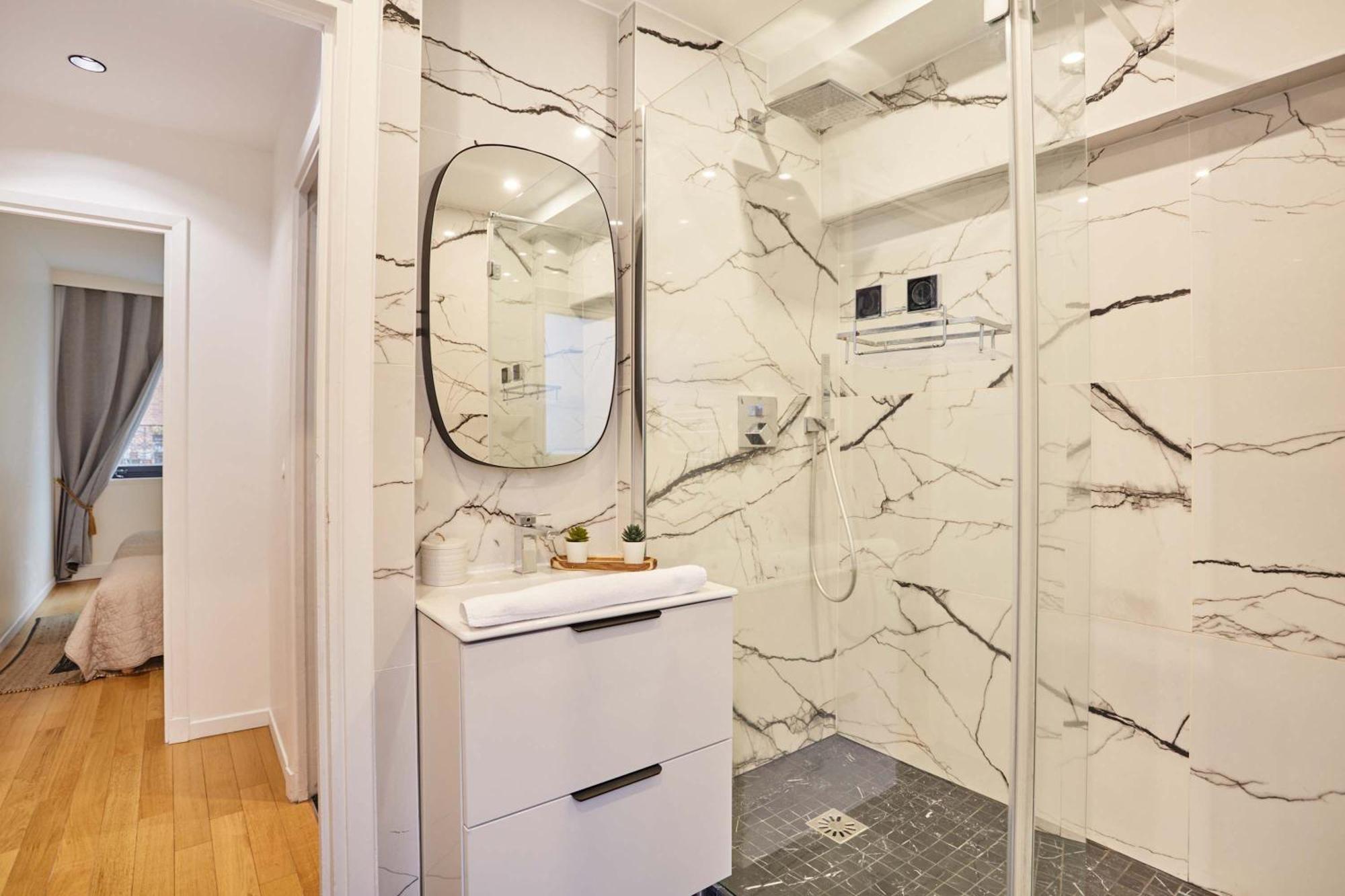 Spacious Center Of Montmartre Appartamento Parigi